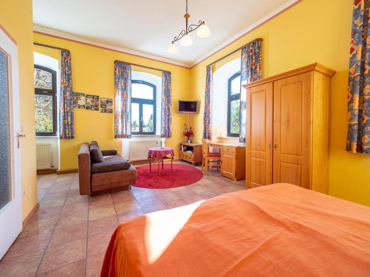 Kleinkunstbuehne Zur Post Beim John In Obing Hotell Exteriör bild